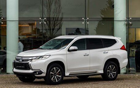 Mitsubishi Pajero Sport III рестайлинг, 2017 год, 2 435 000 рублей, 18 фотография