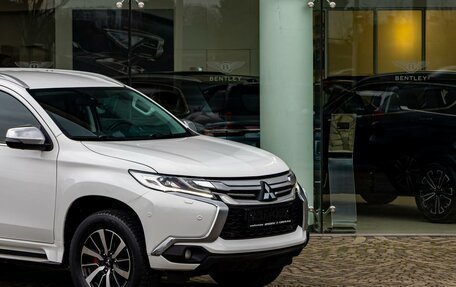 Mitsubishi Pajero Sport III рестайлинг, 2017 год, 2 435 000 рублей, 24 фотография