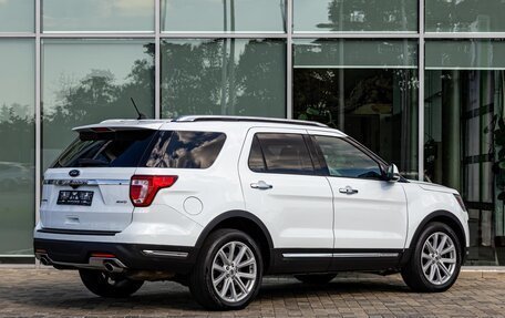 Ford Explorer VI, 2018 год, 2 335 000 рублей, 6 фотография