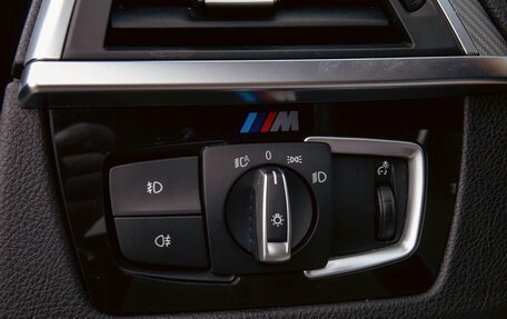 BMW 3 серия, 2018 год, 2 095 000 рублей, 15 фотография