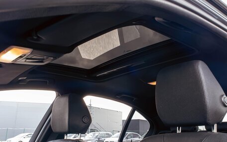 BMW 3 серия, 2018 год, 2 095 000 рублей, 18 фотография