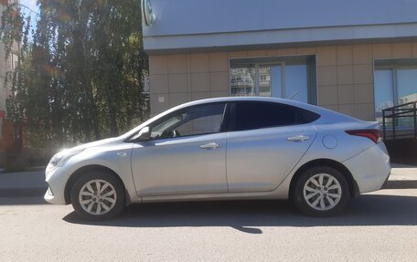 Hyundai Solaris II рестайлинг, 2017 год, 1 090 000 рублей, 2 фотография