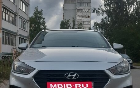 Hyundai Solaris II рестайлинг, 2017 год, 1 090 000 рублей, 3 фотография