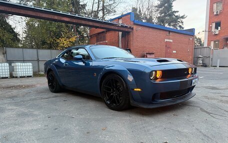 Dodge Challenger III рестайлинг 2, 2020 год, 5 750 000 рублей, 4 фотография