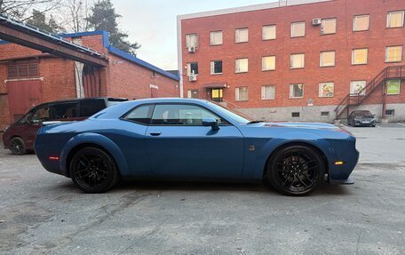 Dodge Challenger III рестайлинг 2, 2020 год, 5 750 000 рублей, 5 фотография