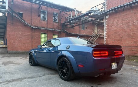 Dodge Challenger III рестайлинг 2, 2020 год, 5 750 000 рублей, 8 фотография