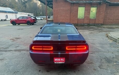 Dodge Challenger III рестайлинг 2, 2020 год, 5 750 000 рублей, 7 фотография