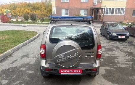 Chevrolet Niva I рестайлинг, 2016 год, 890 000 рублей, 6 фотография
