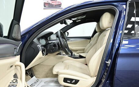 BMW 5 серия, 2018 год, 3 285 000 рублей, 10 фотография