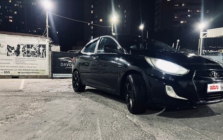 Hyundai Solaris II рестайлинг, 2011 год, 430 000 рублей, 2 фотография