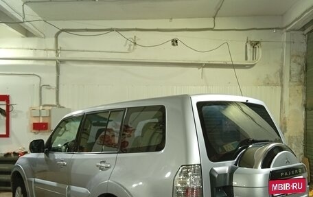 Mitsubishi Pajero IV, 2010 год, 2 000 000 рублей, 3 фотография
