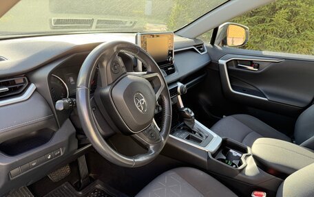 Toyota RAV4, 2020 год, 2 940 000 рублей, 12 фотография