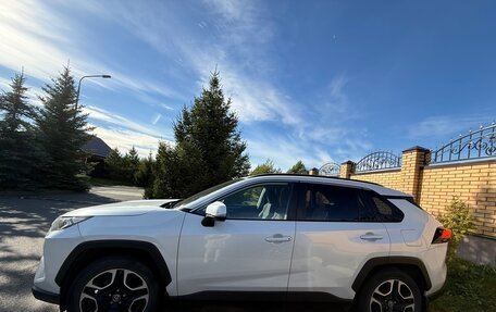 Toyota RAV4, 2020 год, 2 940 000 рублей, 17 фотография