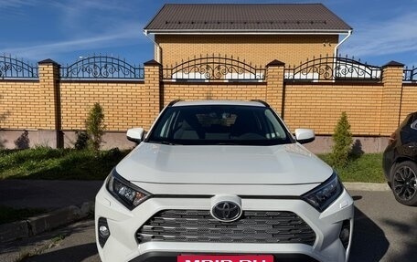 Toyota RAV4, 2020 год, 2 940 000 рублей, 15 фотография