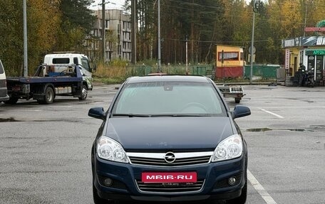 Opel Astra H, 2011 год, 499 999 рублей, 1 фотография