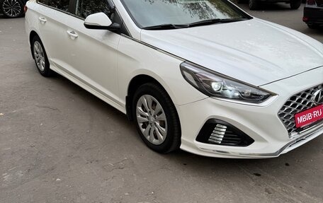 Hyundai Sonata VIII, 2019 год, 1 200 000 рублей, 3 фотография