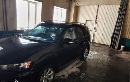 Mitsubishi Outlander III рестайлинг 3, 2010 год, 1 300 000 рублей, 6 фотография