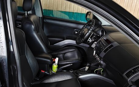 Mitsubishi Outlander III рестайлинг 3, 2010 год, 1 300 000 рублей, 16 фотография