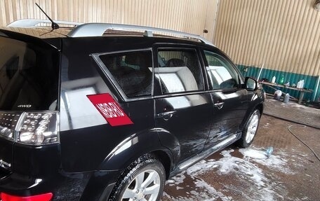 Mitsubishi Outlander III рестайлинг 3, 2010 год, 1 300 000 рублей, 20 фотография