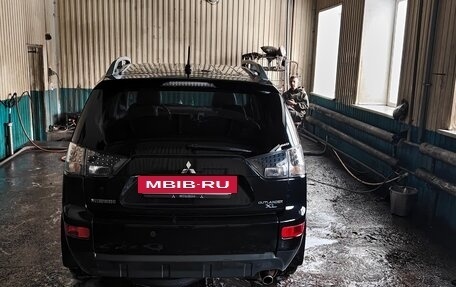 Mitsubishi Outlander III рестайлинг 3, 2010 год, 1 300 000 рублей, 22 фотография