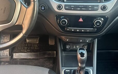 Hyundai Solaris II рестайлинг, 2017 год, 1 270 000 рублей, 10 фотография