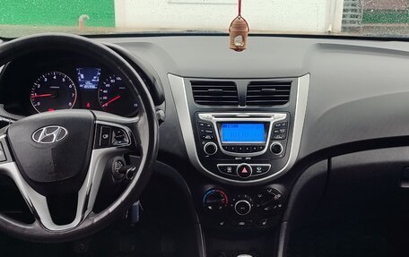 Hyundai Solaris II рестайлинг, 2012 год, 670 000 рублей, 9 фотография