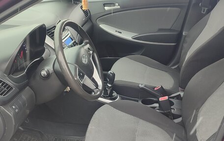 Hyundai Solaris II рестайлинг, 2012 год, 670 000 рублей, 10 фотография