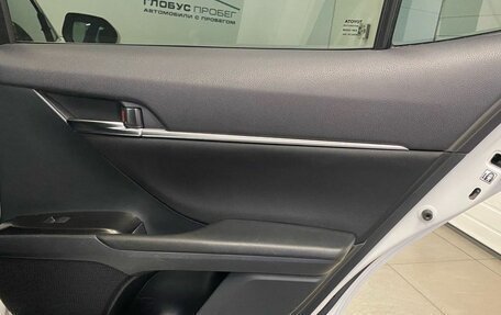 Toyota Camry, 2022 год, 3 100 000 рублей, 20 фотография
