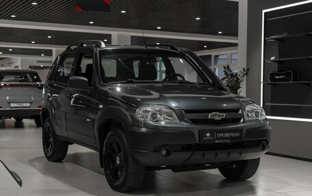 Chevrolet Niva I рестайлинг, 2016 год, 730 000 рублей, 2 фотография
