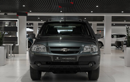 Chevrolet Niva I рестайлинг, 2016 год, 730 000 рублей, 3 фотография
