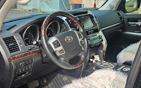Toyota Land Cruiser 200 рестайлинг 2, 2013 год, 6 500 000 рублей, 5 фотография