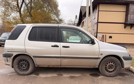 Toyota Raum I, 2000 год, 350 000 рублей, 4 фотография