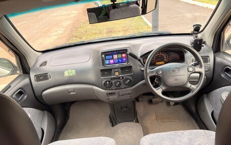 Toyota Raum I, 2000 год, 350 000 рублей, 6 фотография