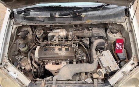 Toyota Raum I, 2000 год, 350 000 рублей, 5 фотография