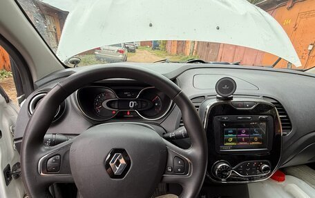 Renault Kaptur I рестайлинг, 2019 год, 900 000 рублей, 16 фотография