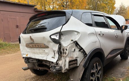 Renault Kaptur I рестайлинг, 2019 год, 900 000 рублей, 27 фотография