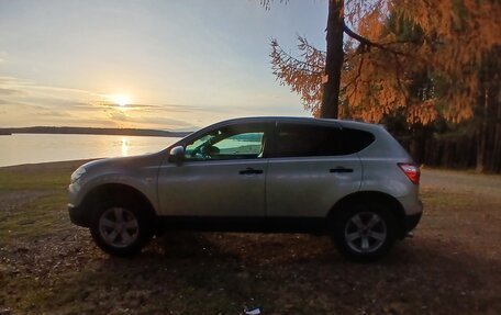 Nissan Qashqai, 2010 год, 900 000 рублей, 3 фотография