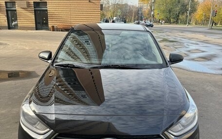 Hyundai Solaris II рестайлинг, 2018 год, 1 300 000 рублей, 2 фотография