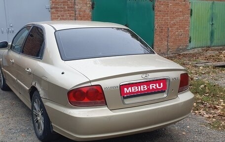Hyundai Sonata IV рестайлинг, 2005 год, 230 000 рублей, 3 фотография