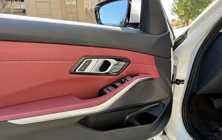BMW 3 серия, 2023 год, 3 280 000 рублей, 12 фотография