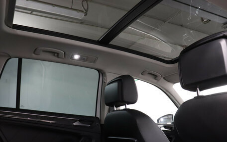 Volkswagen Tiguan II, 2018 год, 3 450 000 рублей, 20 фотография