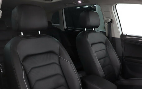 Volkswagen Tiguan II, 2018 год, 3 450 000 рублей, 16 фотография