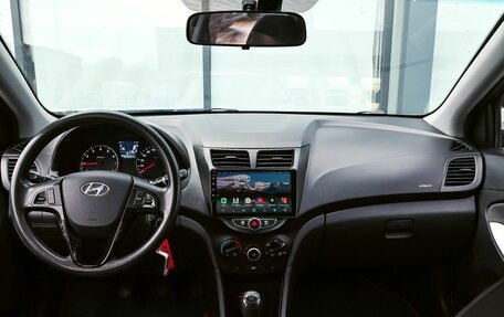 Hyundai Solaris II рестайлинг, 2011 год, 615 000 рублей, 22 фотография