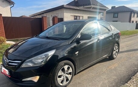 Hyundai Solaris II рестайлинг, 2014 год, 810 000 рублей, 1 фотография
