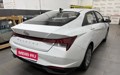 Hyundai Elantra, 2022 год, 1 900 000 рублей, 6 фотография