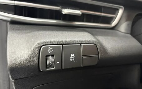 Hyundai Elantra, 2022 год, 1 900 000 рублей, 15 фотография
