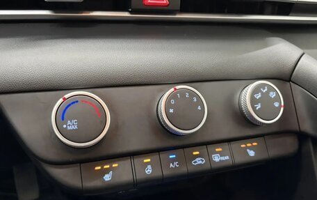Hyundai Elantra, 2022 год, 1 900 000 рублей, 18 фотография