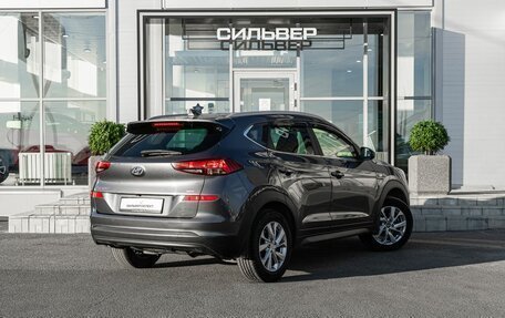 Hyundai Tucson III, 2019 год, 2 400 000 рублей, 2 фотография