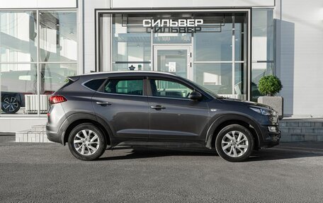 Hyundai Tucson III, 2019 год, 2 400 000 рублей, 8 фотография