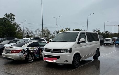 Volkswagen Caravelle T5, 2014 год, 2 200 000 рублей, 10 фотография